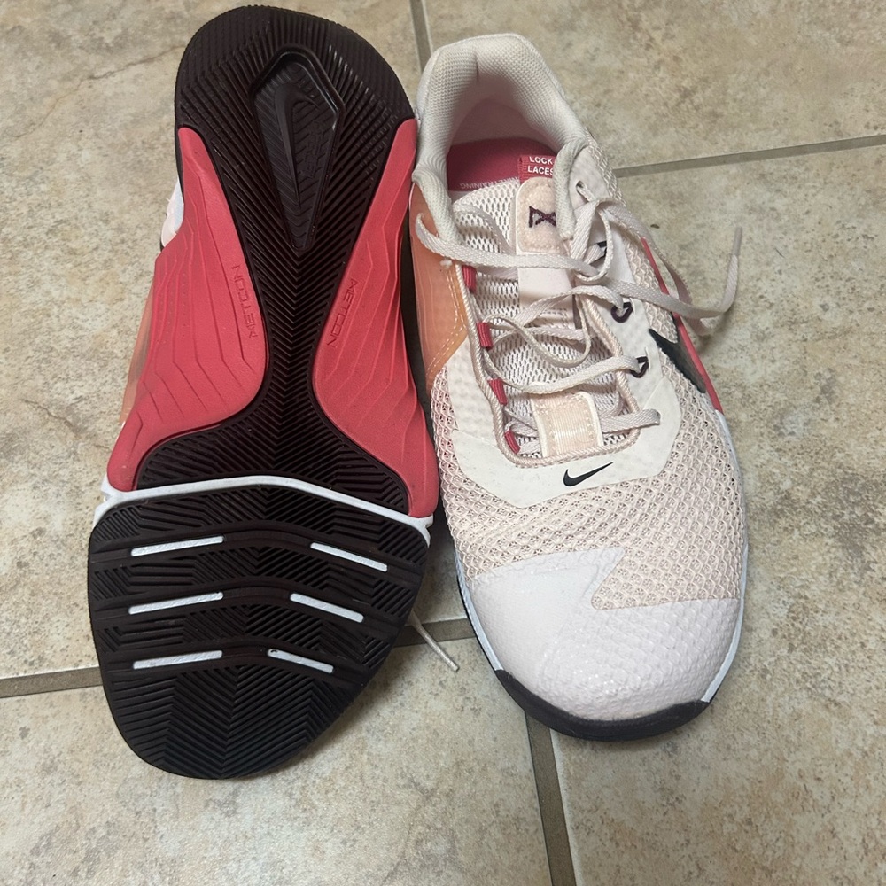 Nike Womens W Metcon 7 - Size 10 US - LIGHT SOFT PINK/MTLC MAHOGANY - Picture 6 of 6